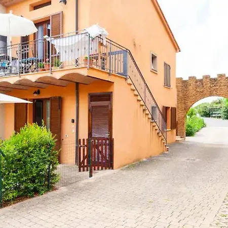 Casa Nadia - Incantevole Con Giardino アパート *