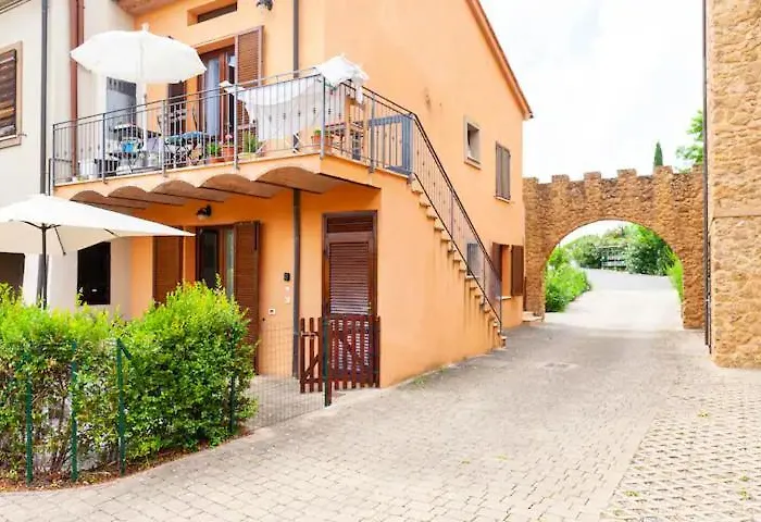 Casa Nadia - Incantevole Con Giardino アパート *